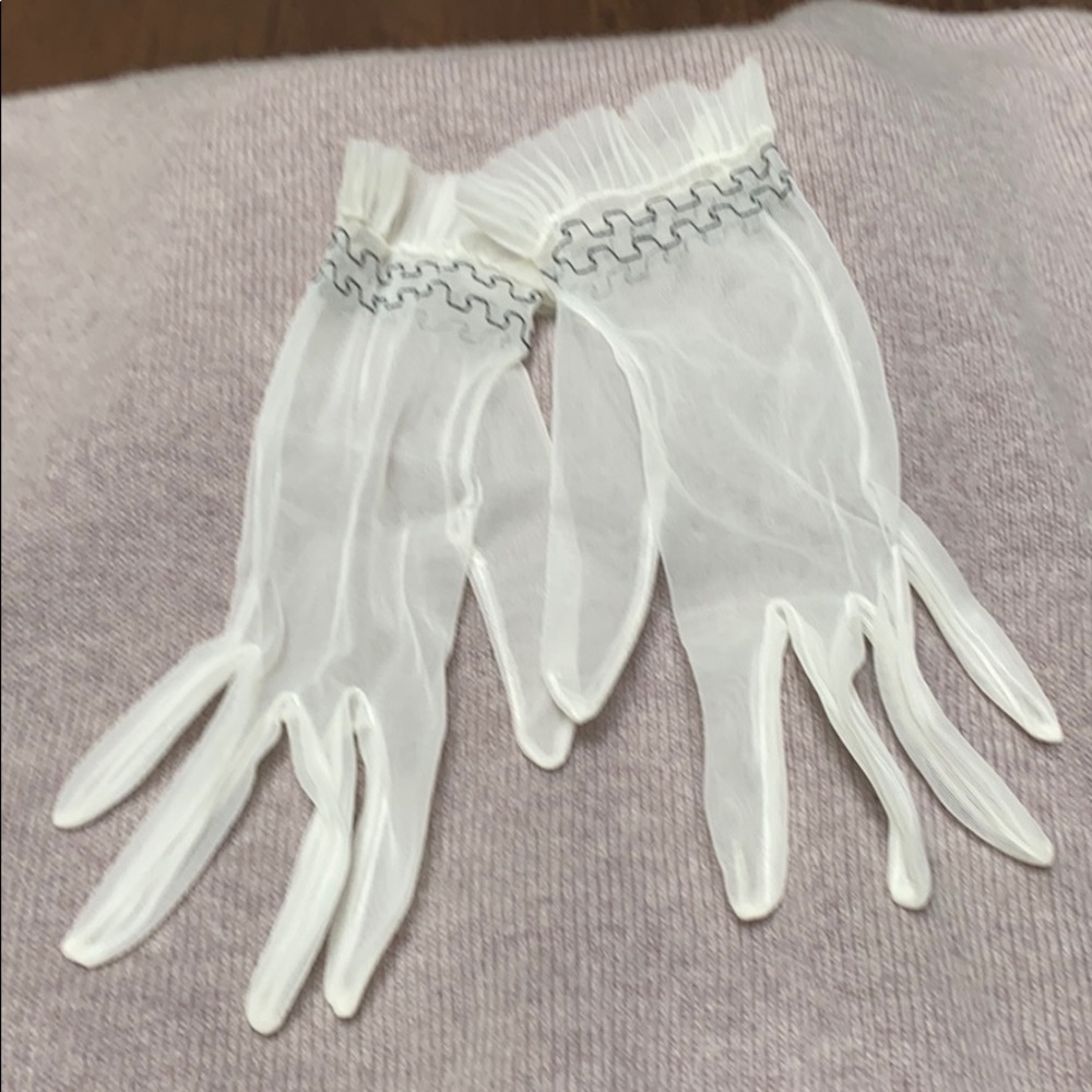 COPY - Vintage Lacey Dress Gloves.